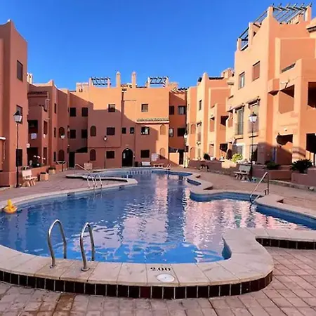 3-bedroom With Pool In *